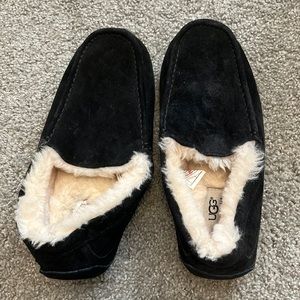 Black loafer uggs